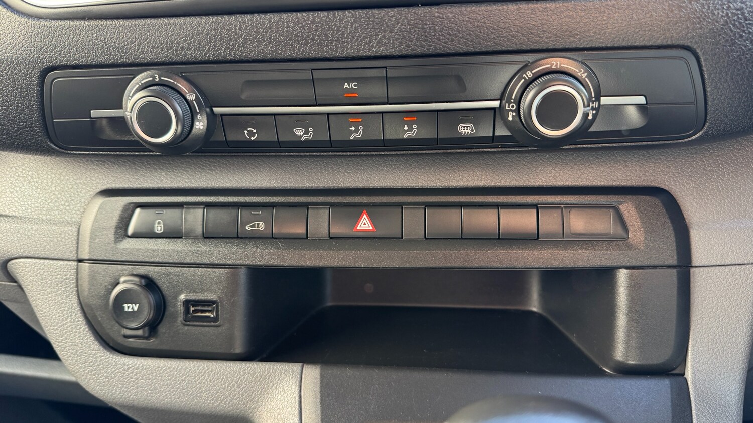 Used Peugeot Expert 2022 for sale - 76374389: Photo 15