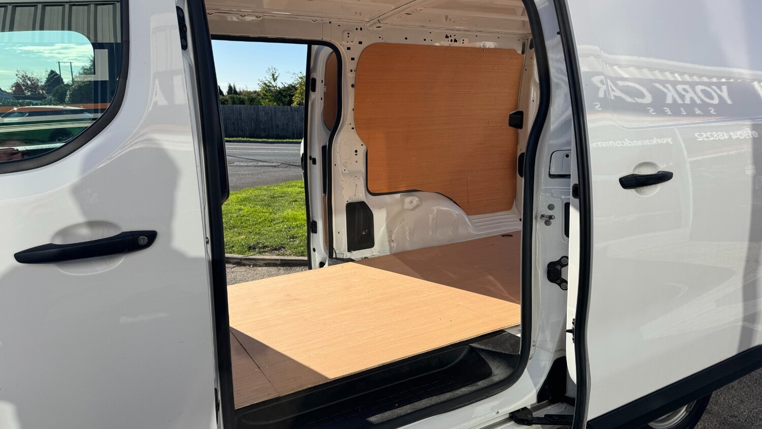 Used Peugeot Expert 2022 for sale - 76374389: Photo 9