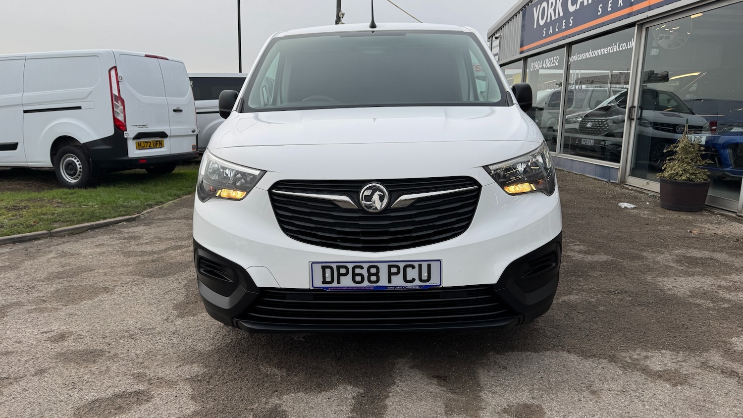 Used Vauxhall Combo 2019 for sale - 77137380: Photo 2