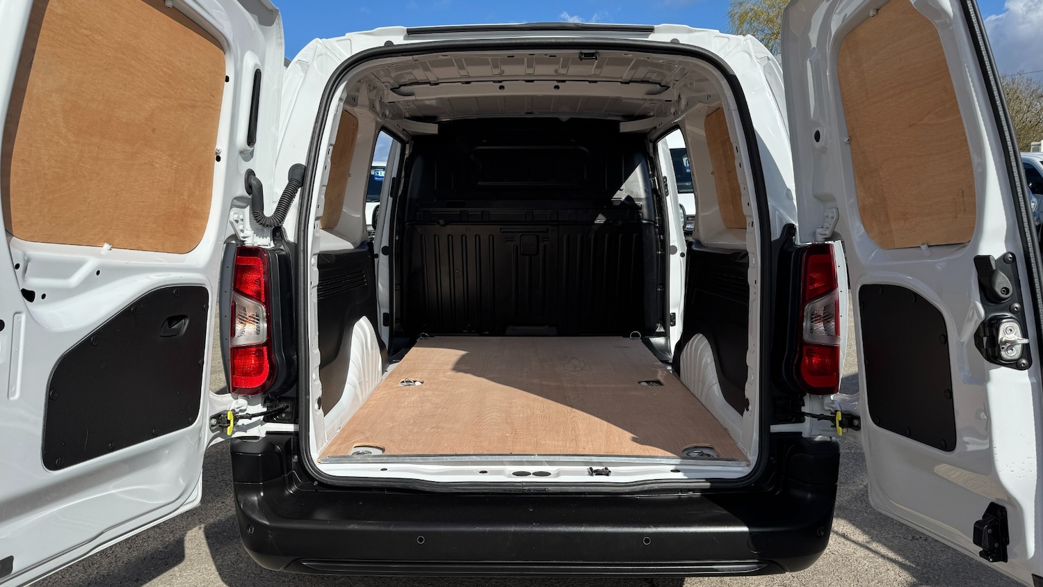 Used Peugeot Partner 2024 for sale - 78055404: Photo 7