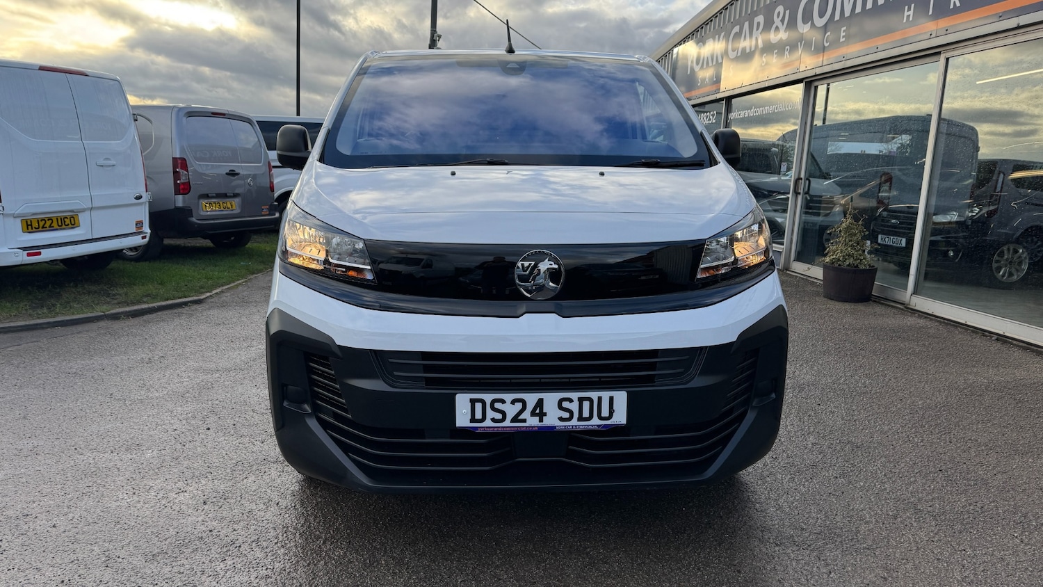 Used Vauxhall Vivaro 2024 for sale - 77629552: Photo 2