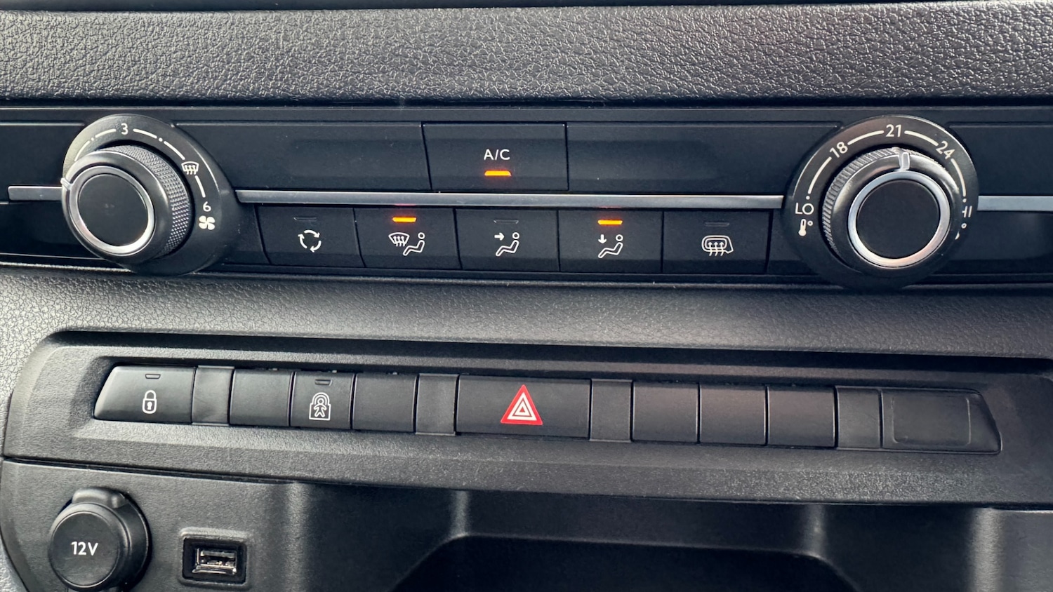 Used Vauxhall Vivaro 2022 for sale - 77702011: Photo 14