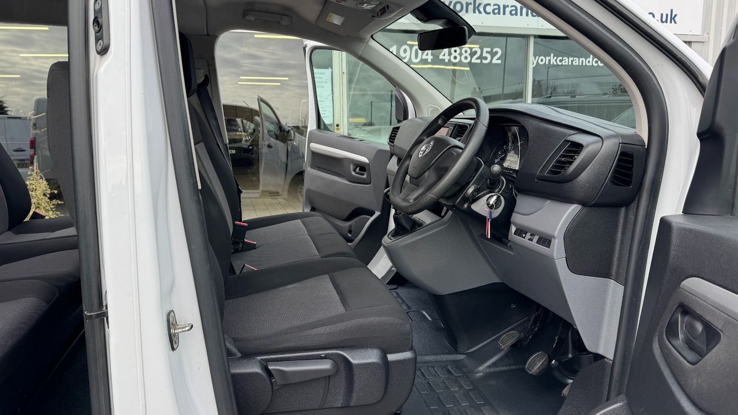 Used Vauxhall Vivaro 2022 for sale - 77702011: Photo 8