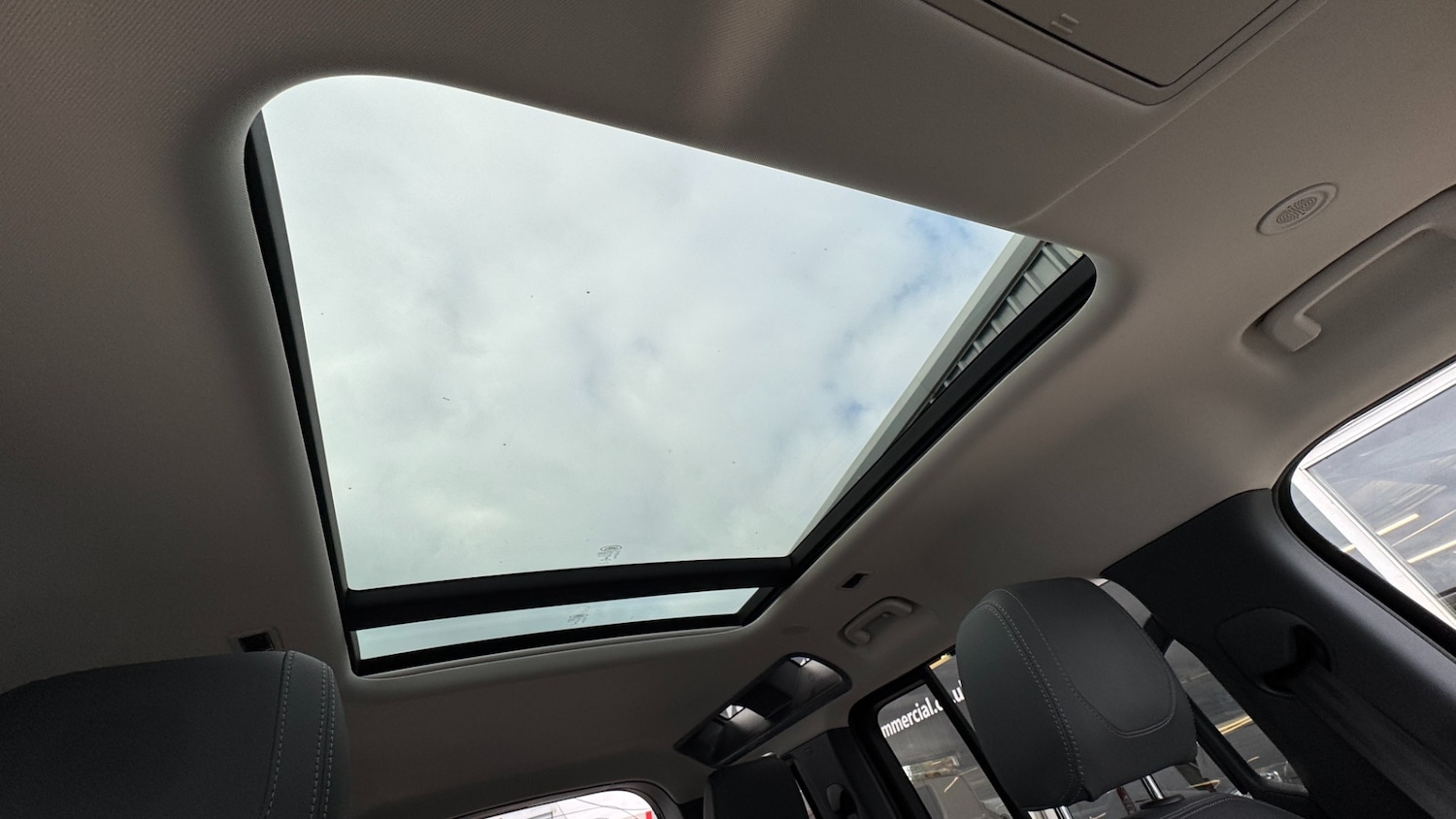 Used Land Rover Defender 2021 for sale - 76243225: Photo 18