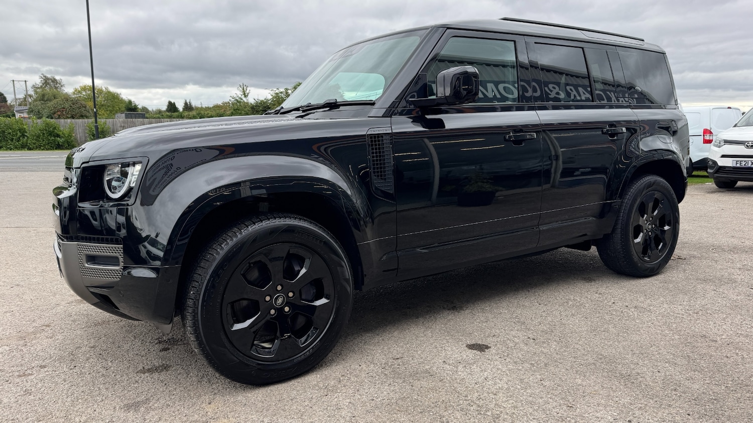 Used Land Rover Defender 2021 for sale - 76243225: Photo 3