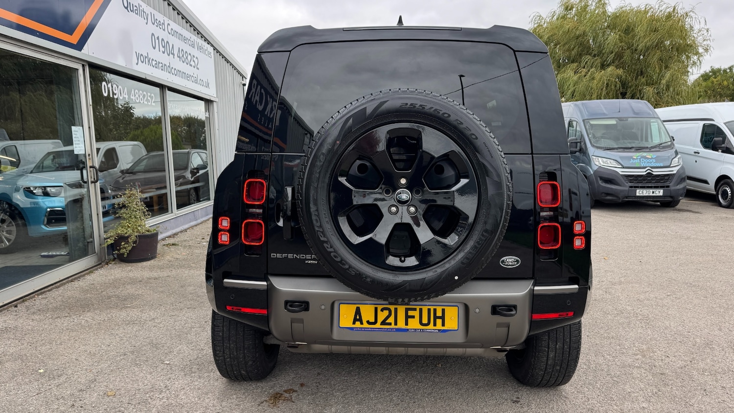 Used Land Rover Defender 2021 for sale - 76243225: Photo 5