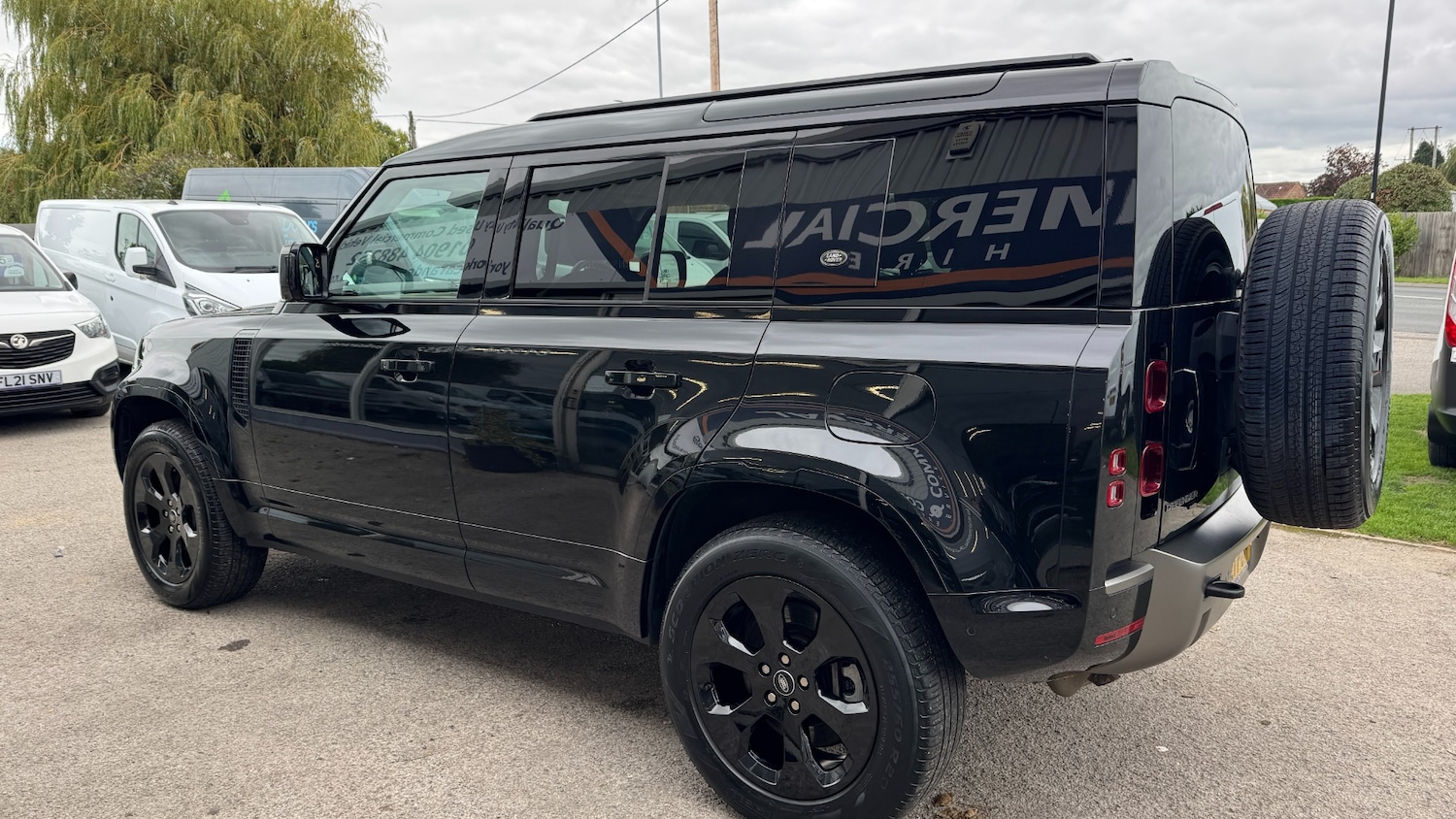 Used Land Rover Defender 2021 for sale - 76243225: Photo 6