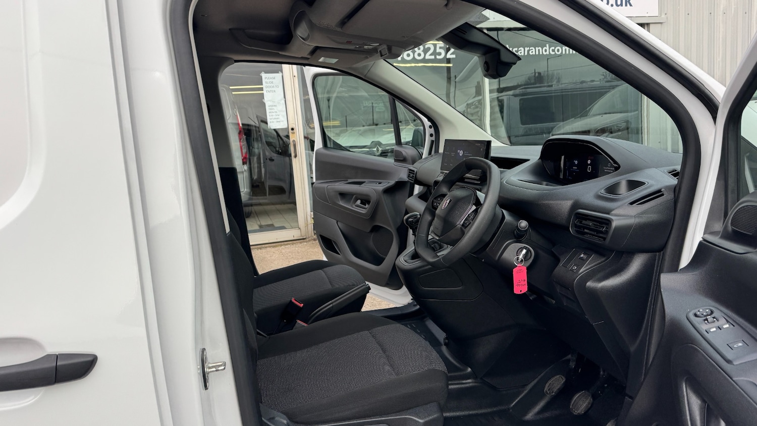 Used Peugeot Partner 2024 for sale - 77700791: Photo 11