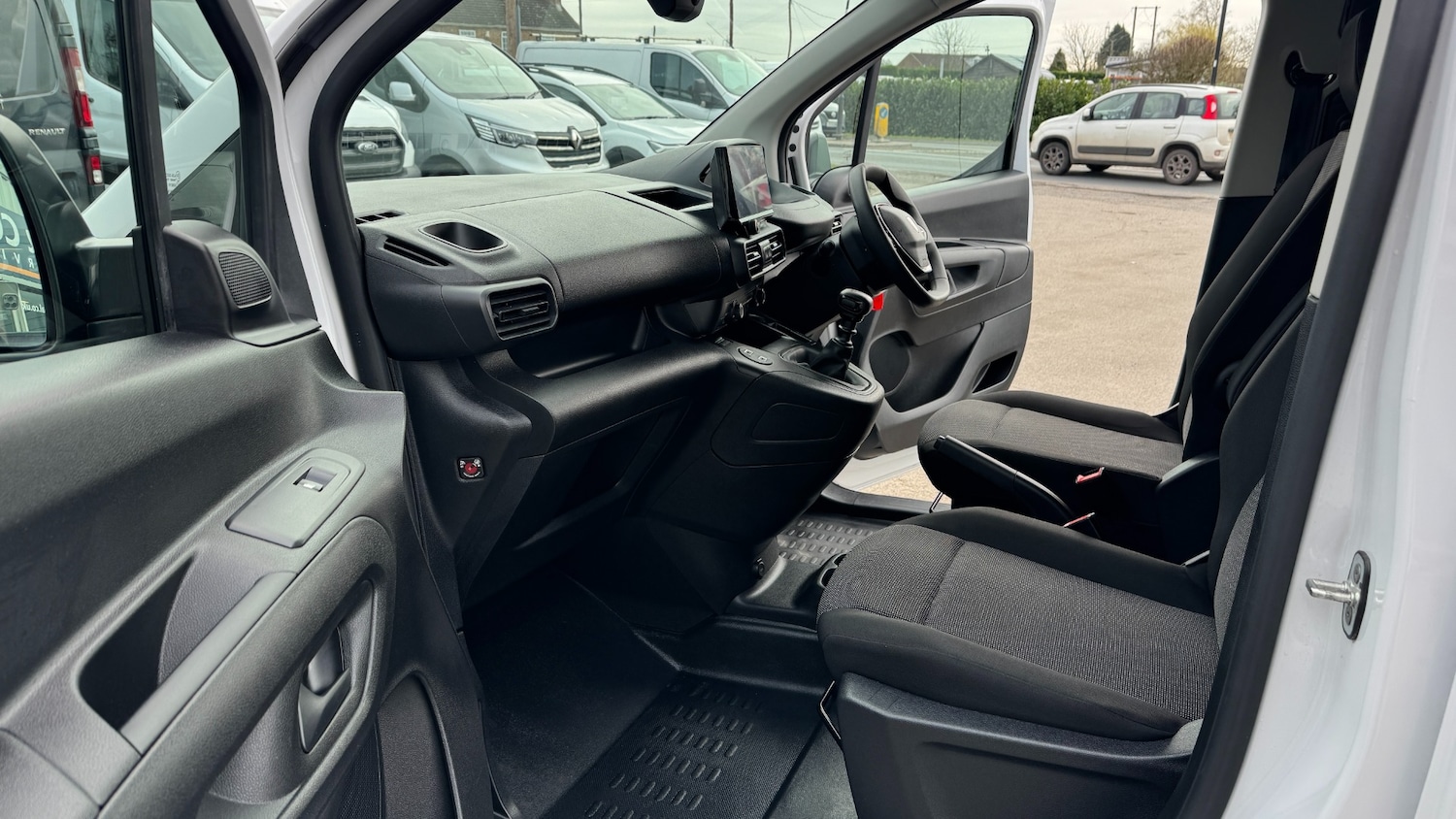 Used Peugeot Partner 2024 for sale - 77700791: Photo 13