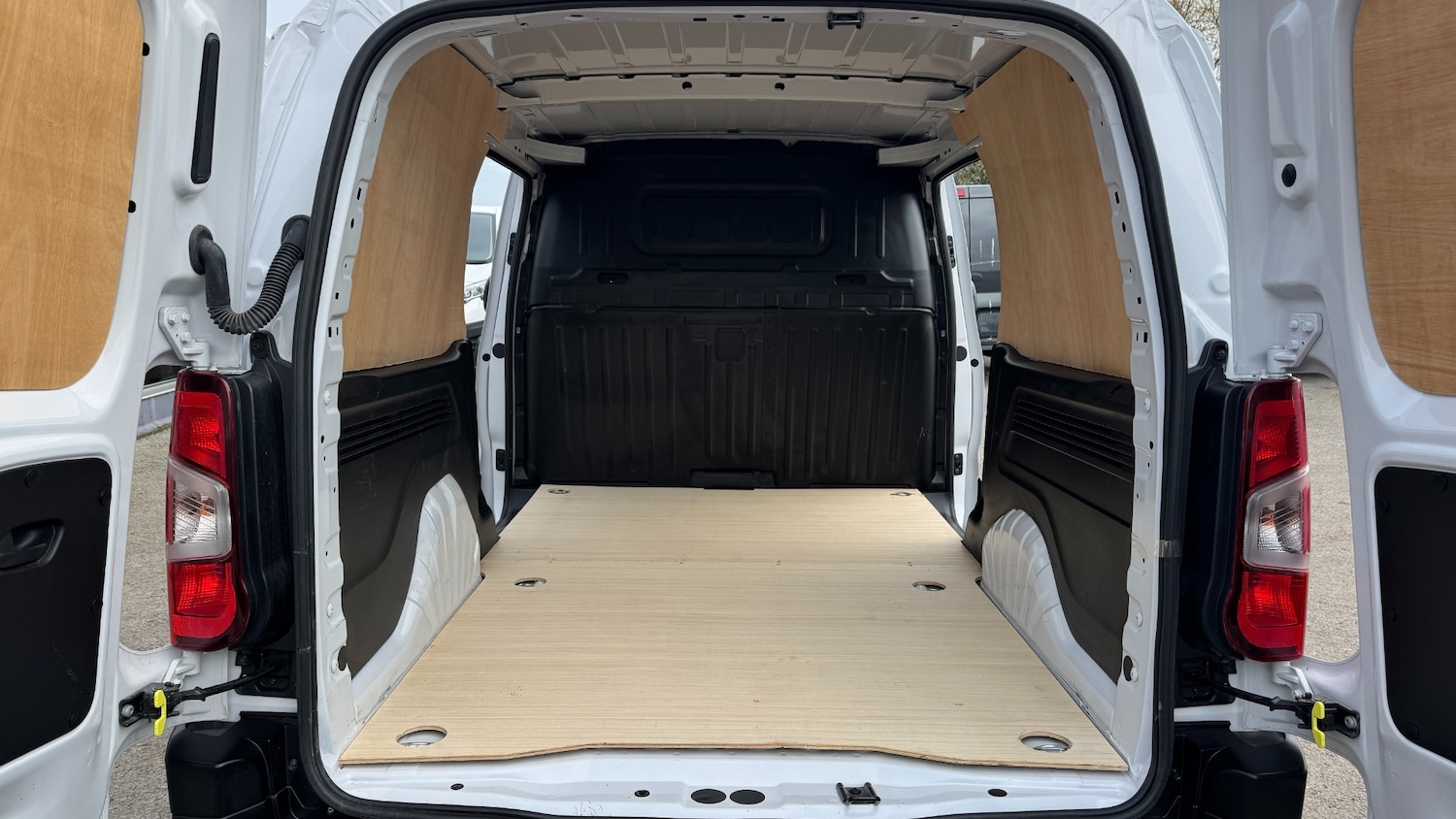 Used Peugeot Partner 2024 for sale - 77700791: Photo 8