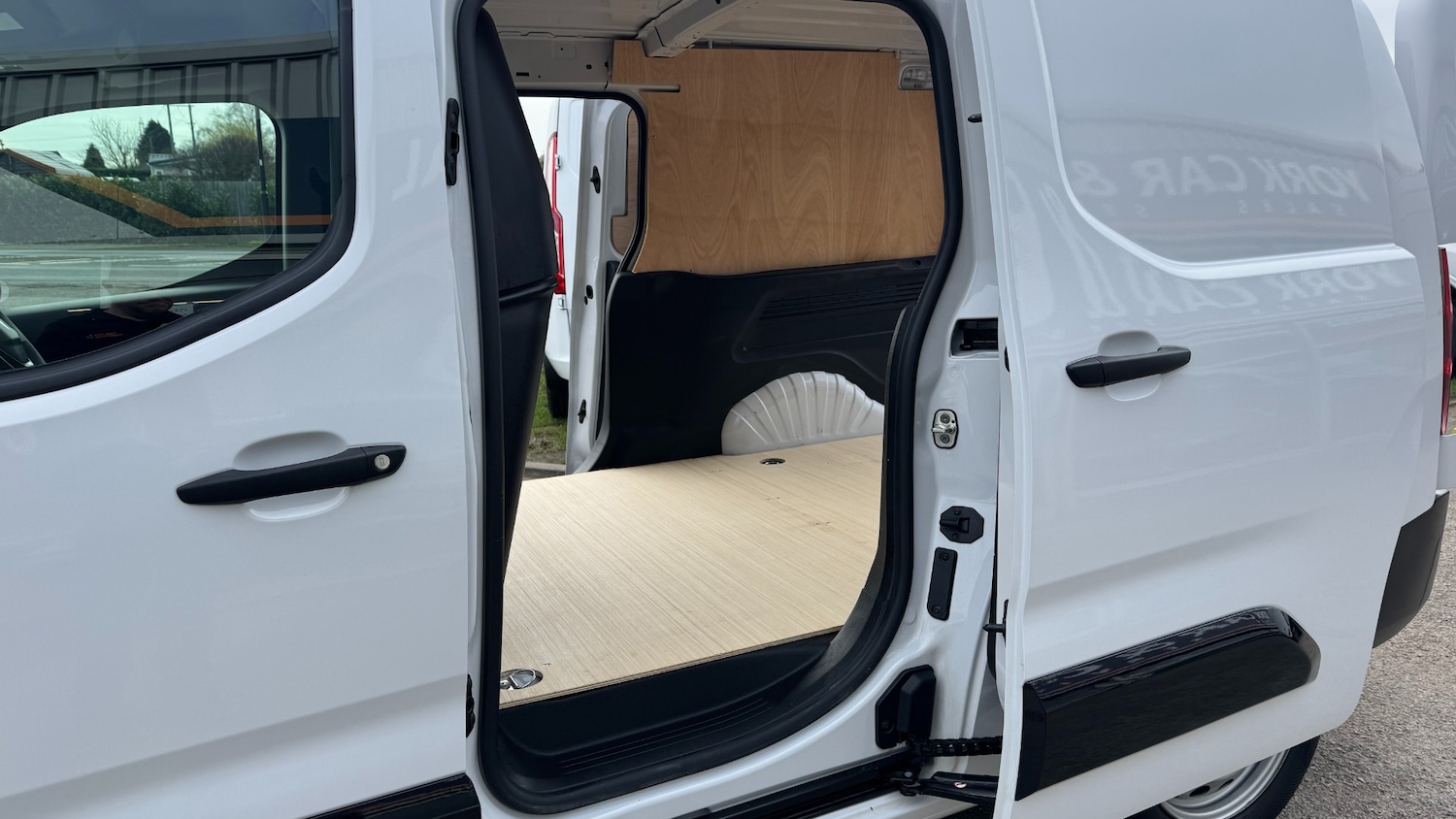 Used Peugeot Partner 2024 for sale - 77700791: Photo 9