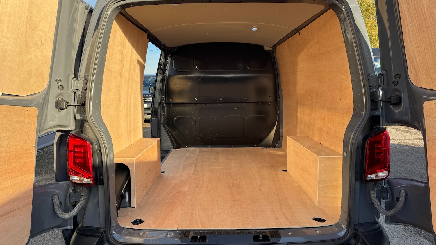 Used Volkswagen Transporter 2021 for sale - 76663622: Photo 11