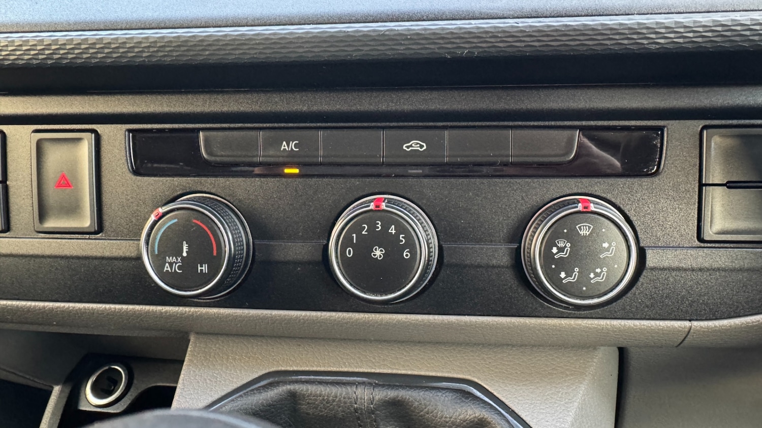 Used Volkswagen Transporter 2021 for sale - 76663622: Photo 16