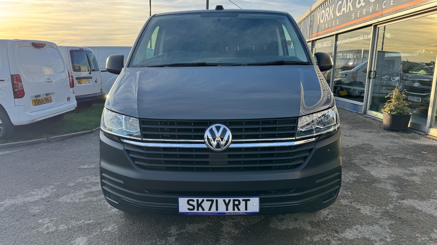 Used Volkswagen Transporter 2021 for sale - 76663622: Photo 2