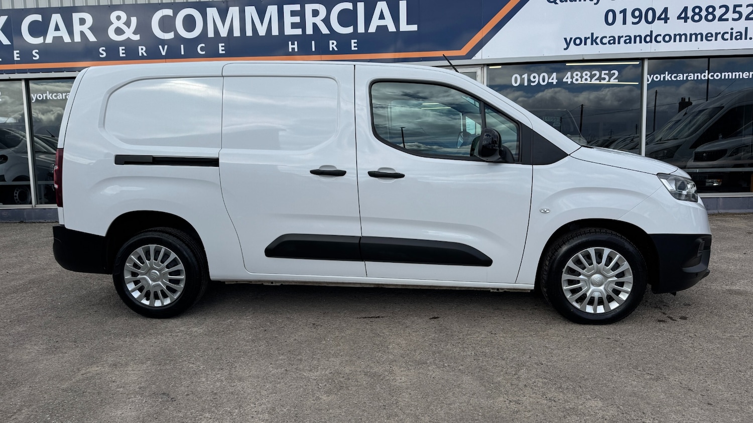 Used Toyota ProAce 2023 for sale - 77877389: Photo 4