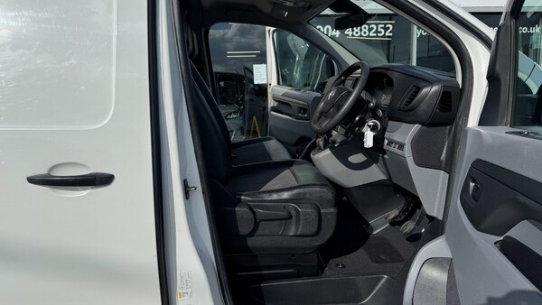 Used Vauxhall Vivaro 2020 for sale - 76117388: Photo 10