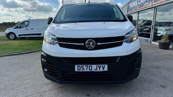 Used Vauxhall Vivaro 2020 for sale - 76117388: Photo 2