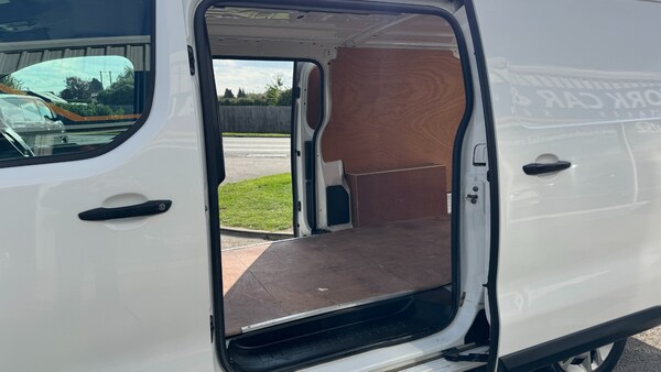 Used Vauxhall Vivaro 2020 for sale - 76117388: Photo 8