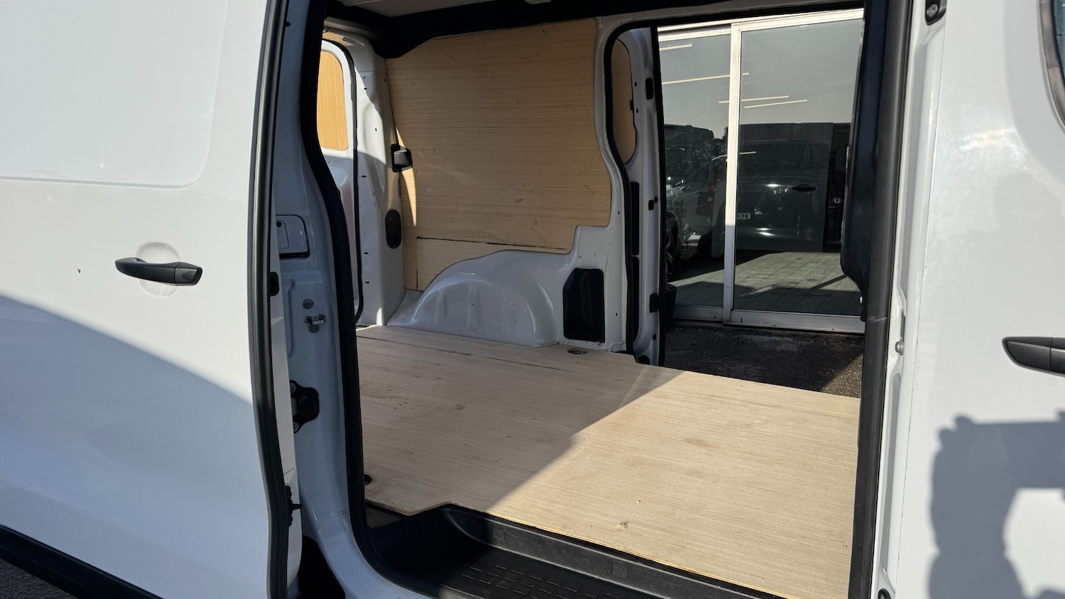 Used Peugeot Expert 2023 for sale - 77392726: Photo 10
