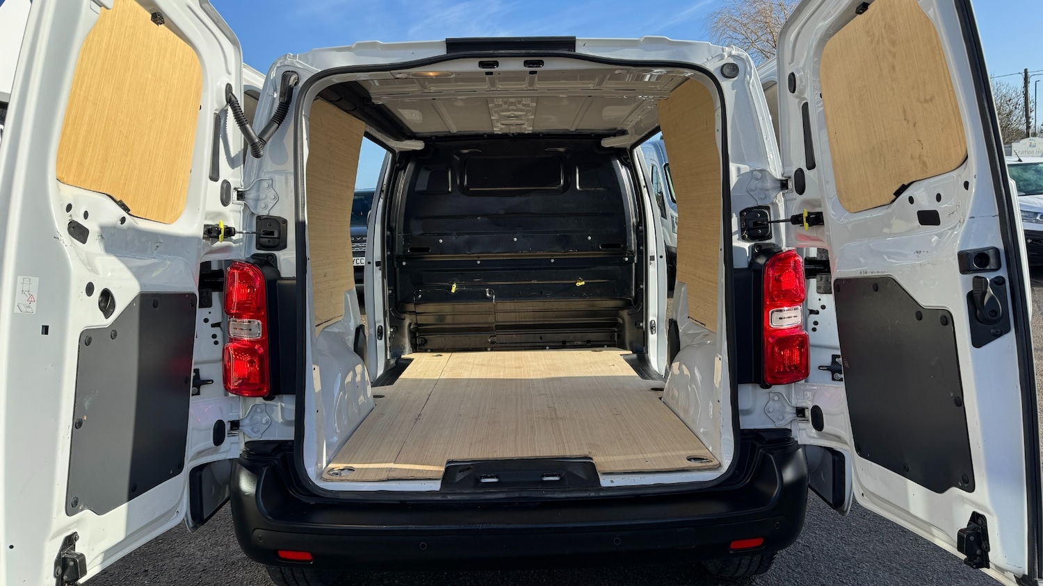 Used Peugeot Expert 2023 for sale - 77392726: Photo 8