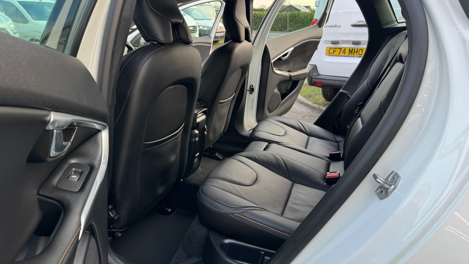 Used Volvo V40 2019 for sale - 77233610: Photo 11