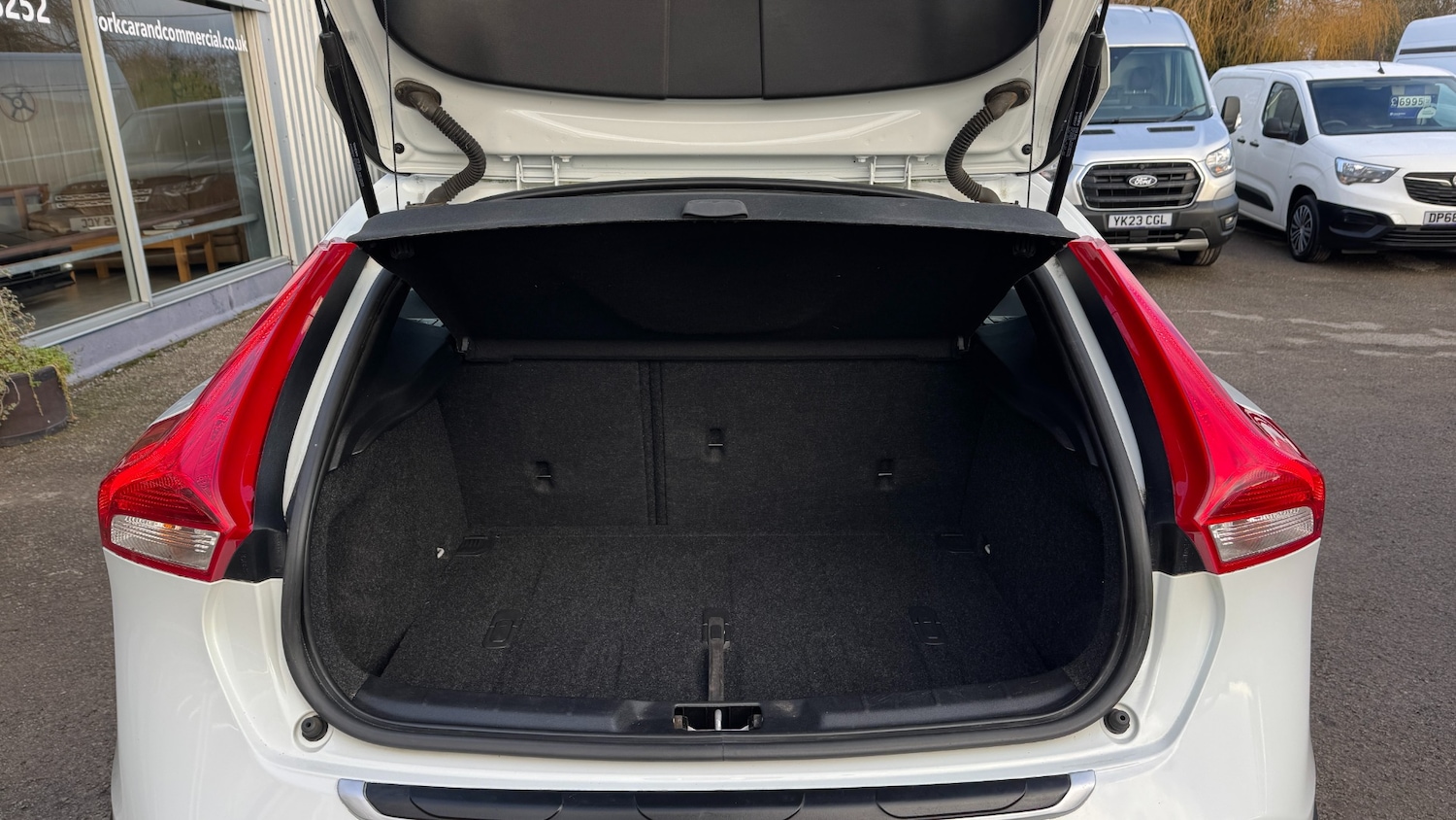 Used Volvo V40 2019 for sale - 77233610: Photo 13