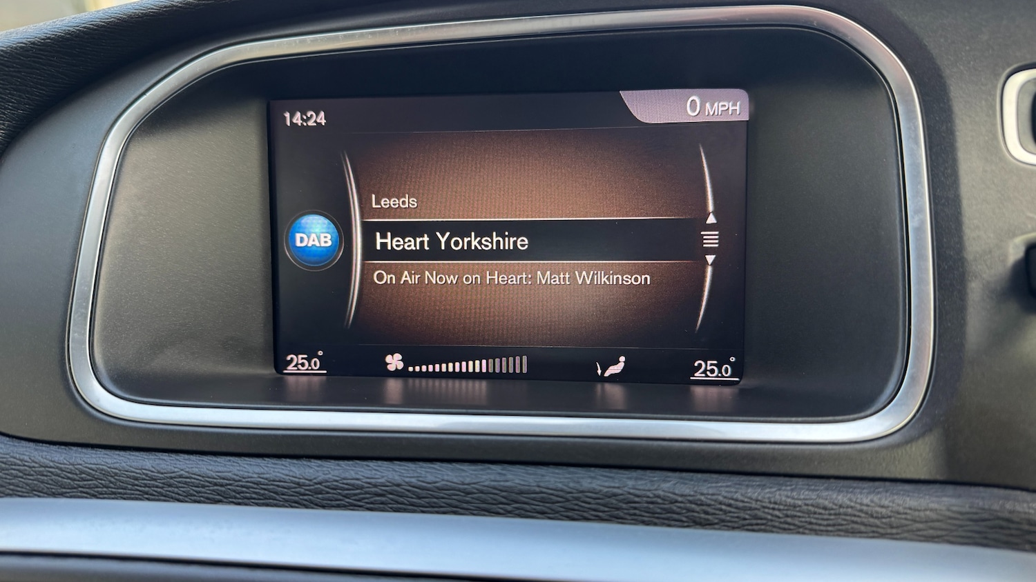 Used Volvo V40 2019 for sale - 77233610: Photo 15