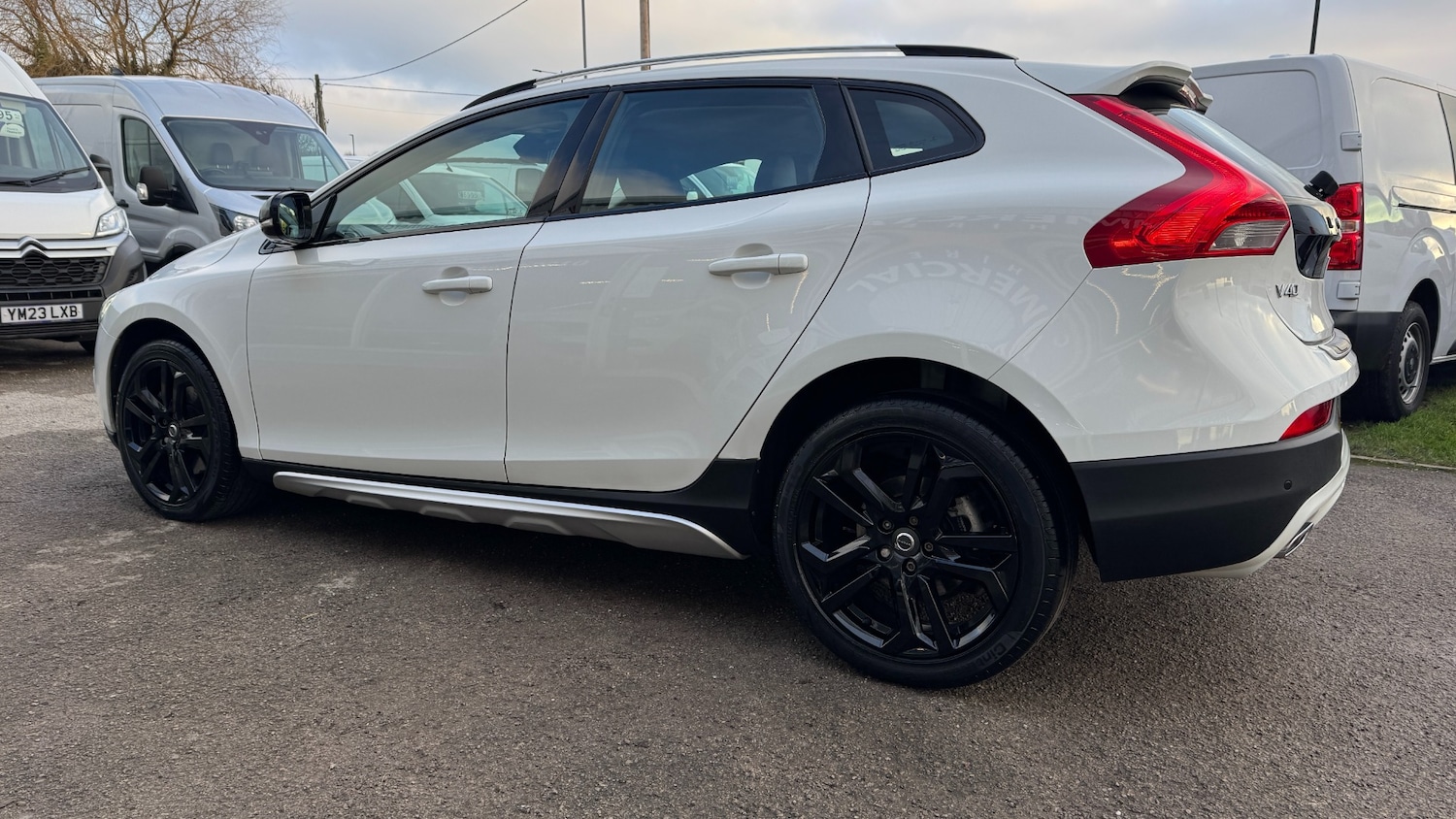 Used Volvo V40 2019 for sale - 77233610: Photo 6