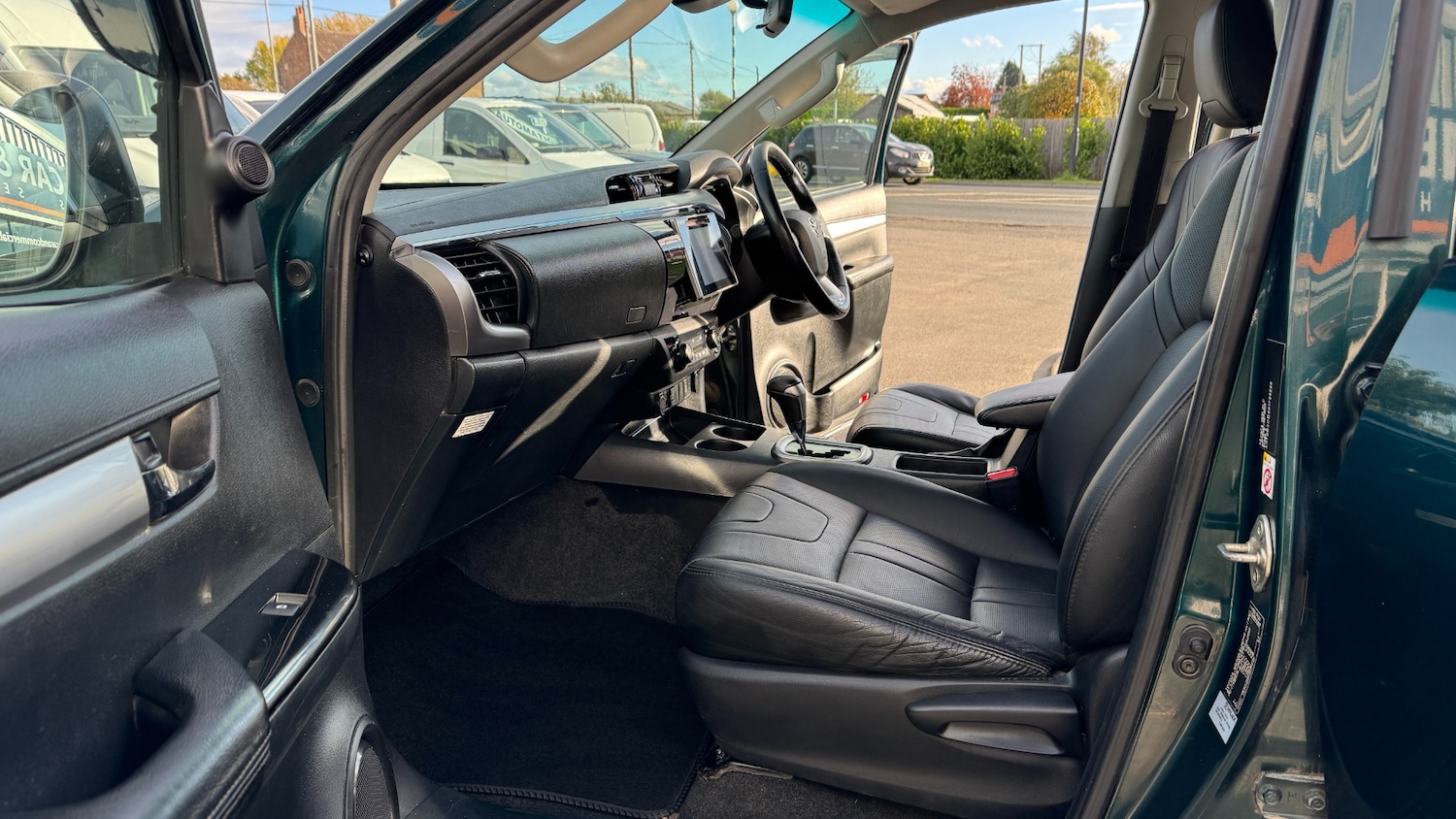 Used Toyota Hilux 2017 for sale - 76374131: Photo 11