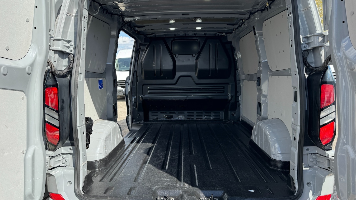 Used Ford Transit Custom 2024 for sale - 78209393: Photo 7