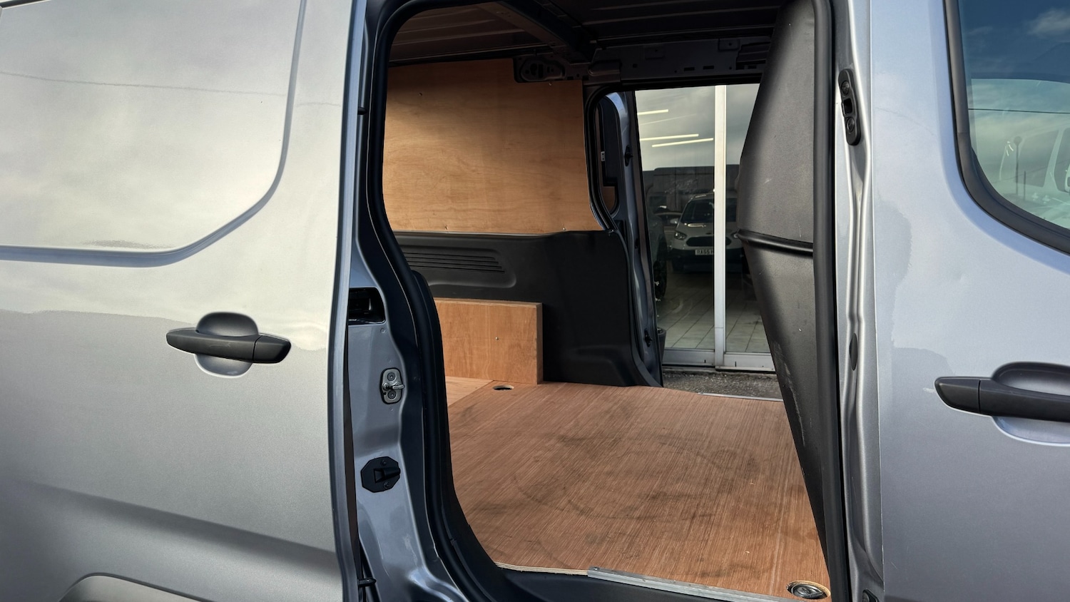 Used Vauxhall Combo 2023 for sale - 77233617: Photo 9