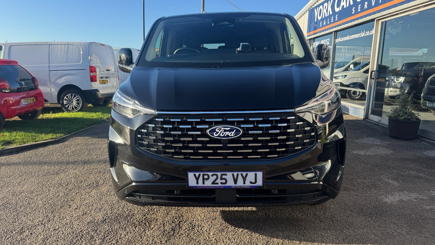 Used Ford Tourneo Custom 2025 for sale - 76791953: Photo 2