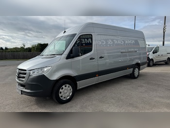 Used Mercedes-Benz Sprinter 2023 for sale - 76007594: Photo