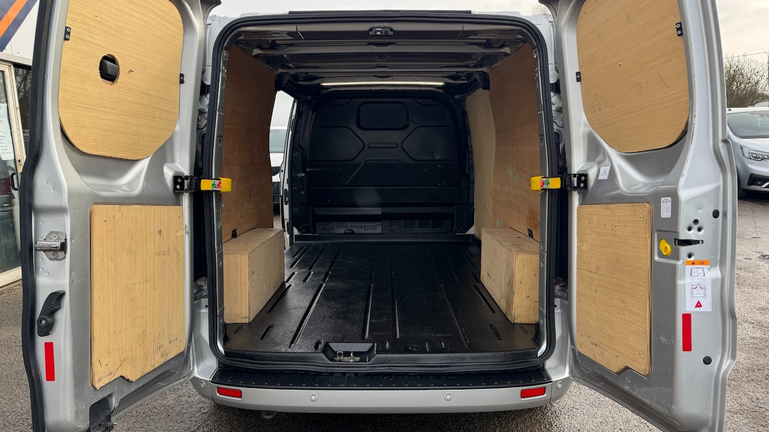 Used Ford Transit Custom 2023 for sale - 77701160: Photo 7