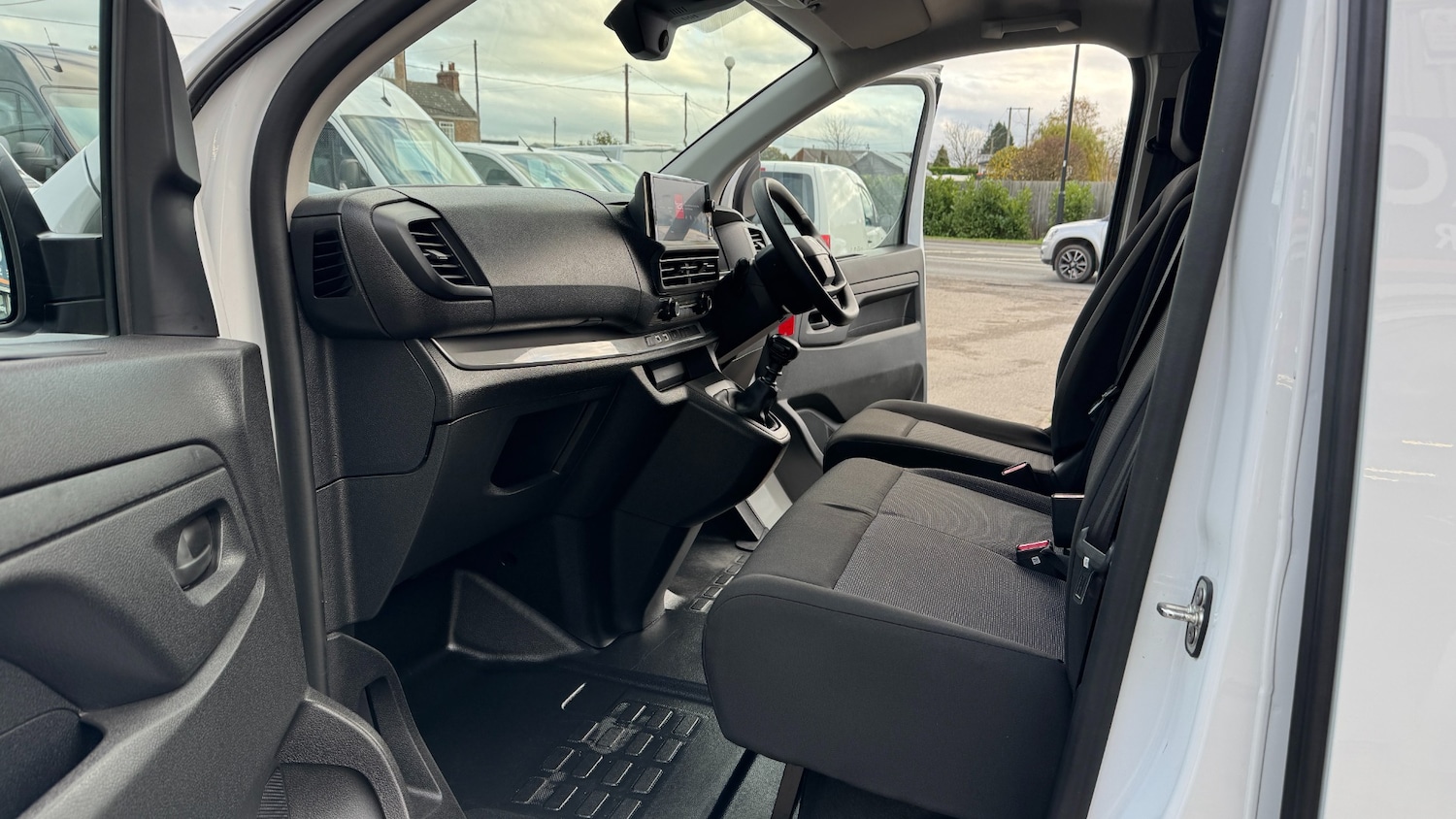 Used Peugeot Expert 2024 for sale - 76588329: Photo 12