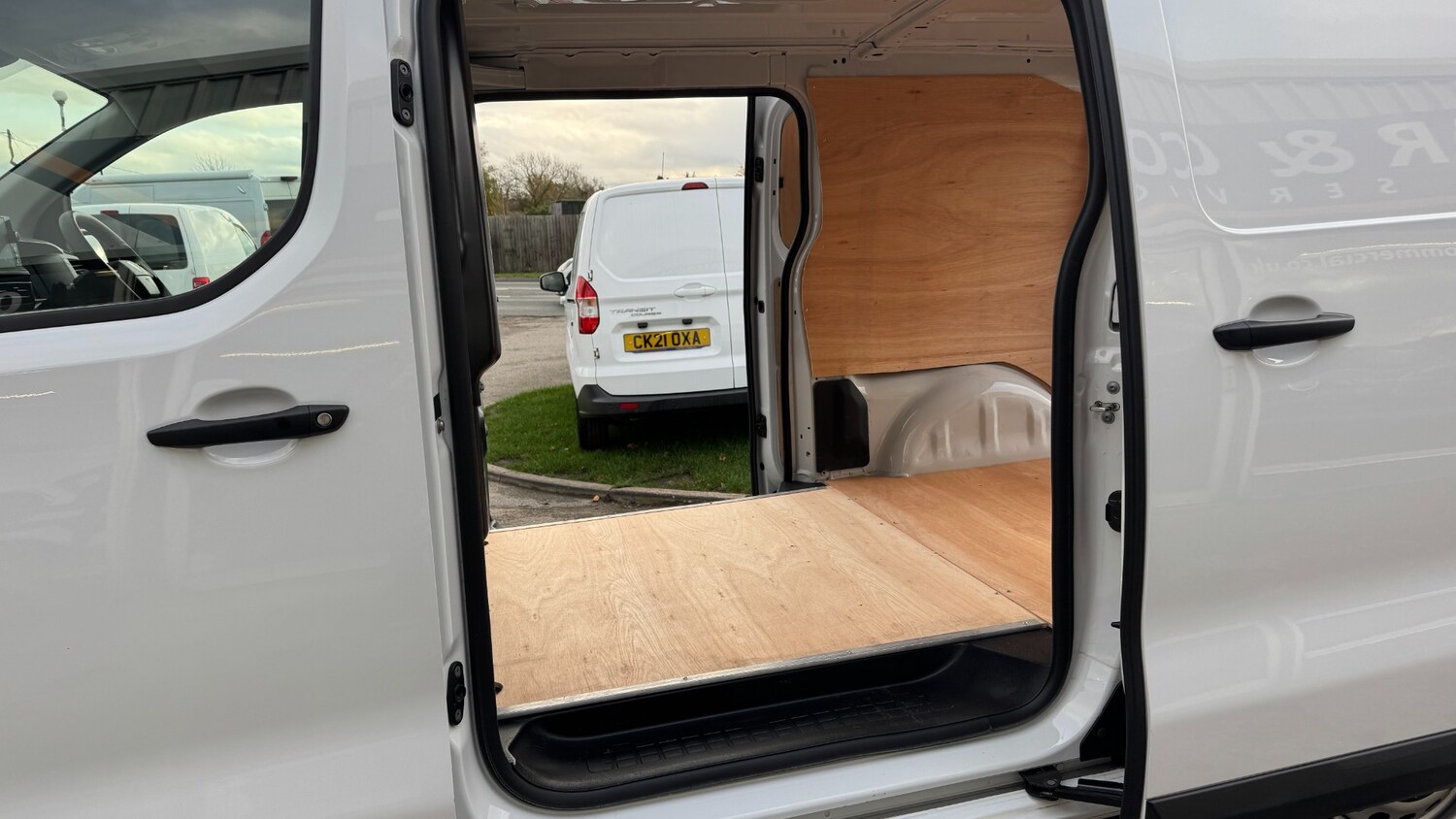 Used Peugeot Expert 2024 for sale - 76588329: Photo 9