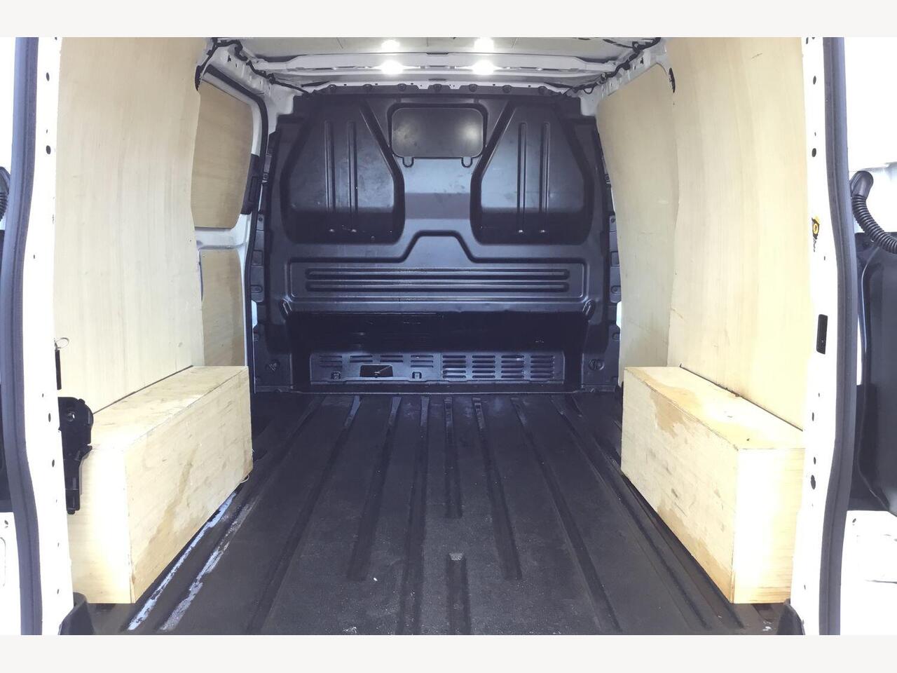 Used Ford Transit Custom 2024 for sale - 76678358: Photo 2