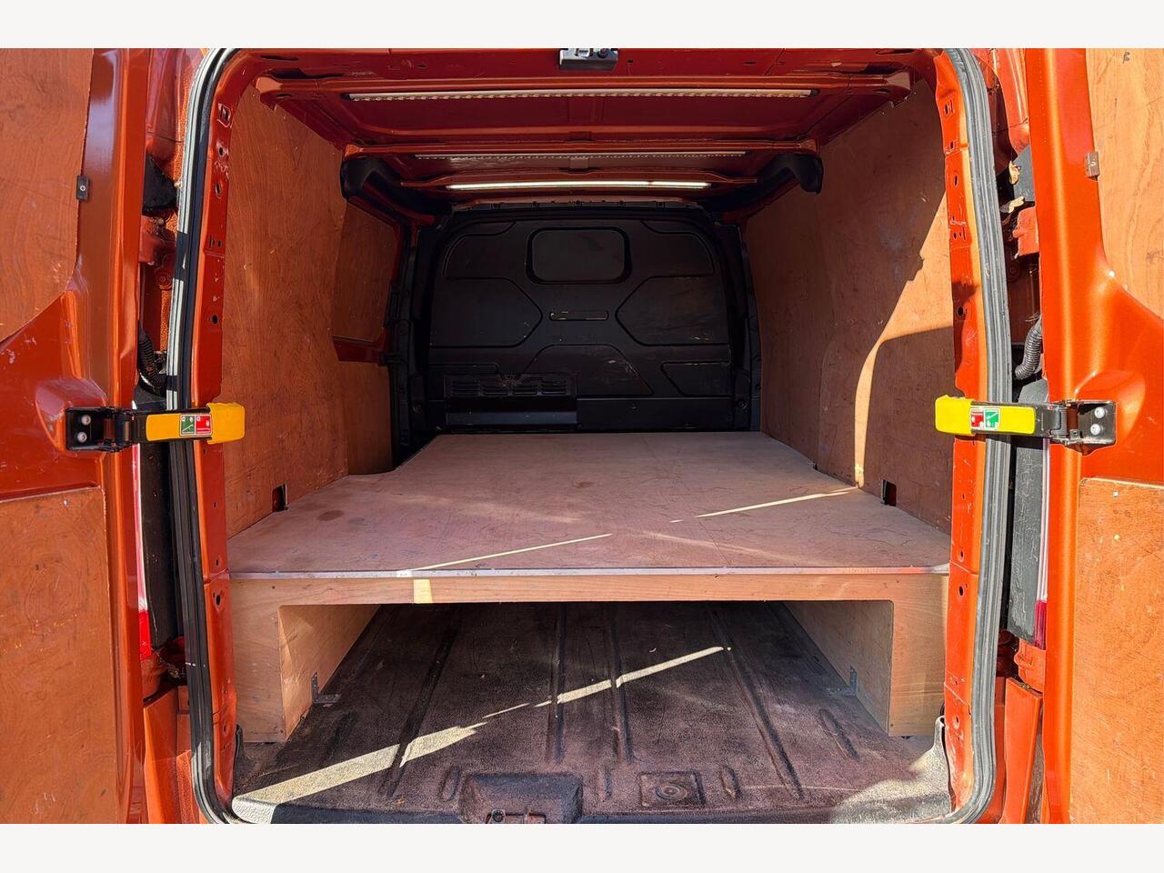 Used Ford Transit Custom 2022 for sale - 77560697: Photo 2