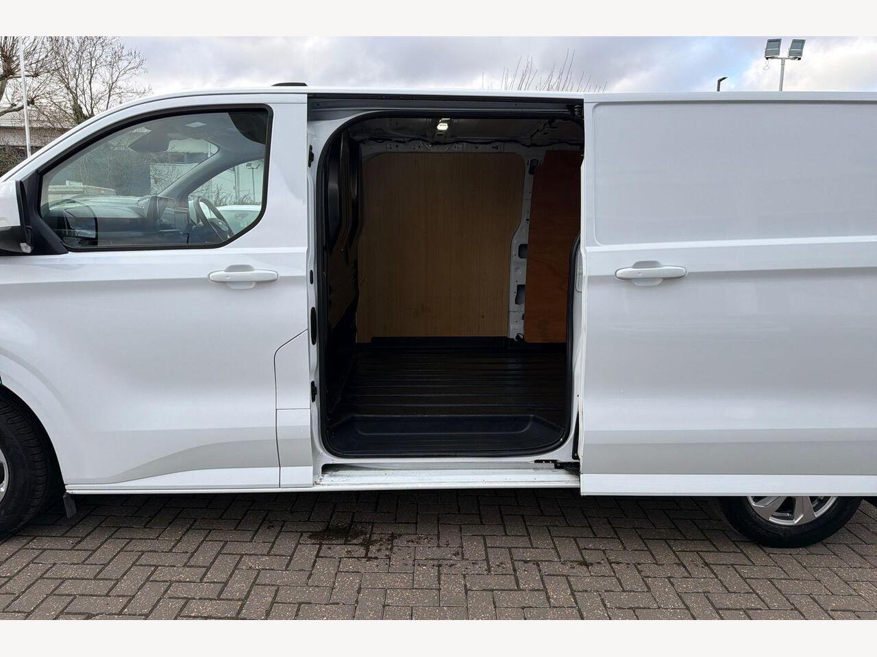 Used Ford Transit Custom 2024 for sale - 77372725: Photo 9