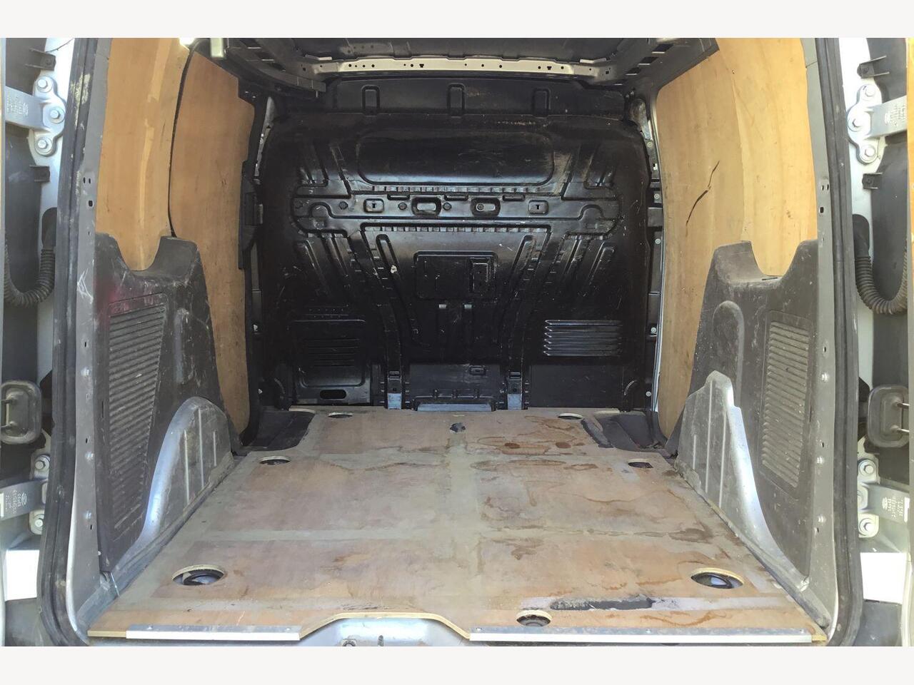 Used Ford Transit Connect 2024 for sale - 76692588: Photo 2