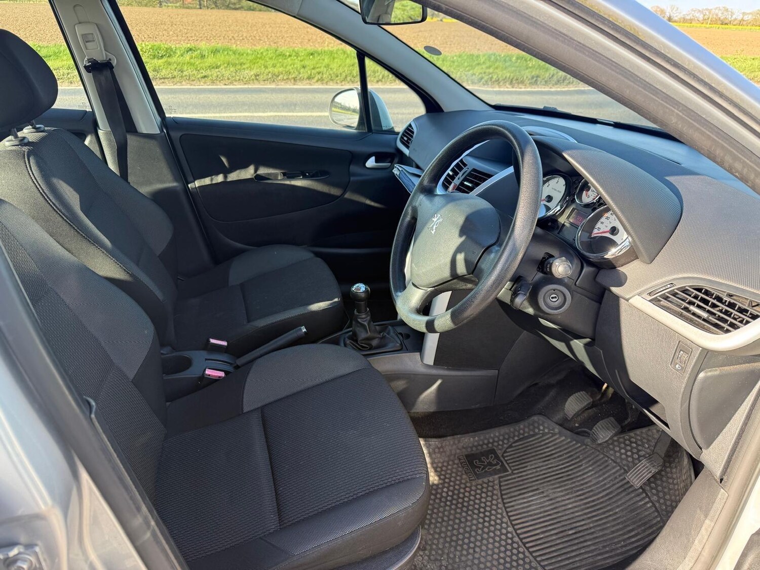 Used Peugeot 207 for sale - 78184958: Photo 42