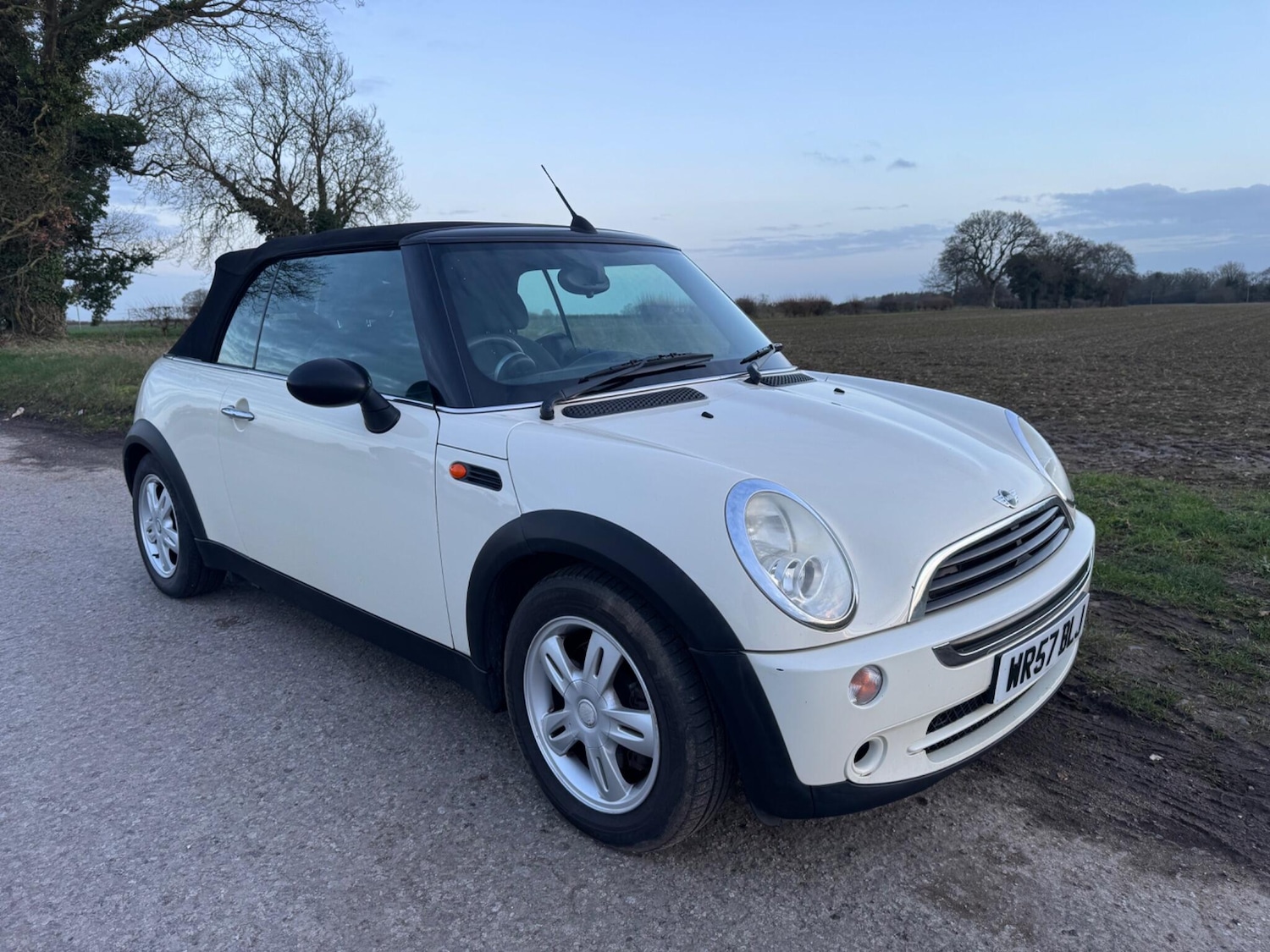 Used MINI Convertible for sale - 77970715: Photo 2