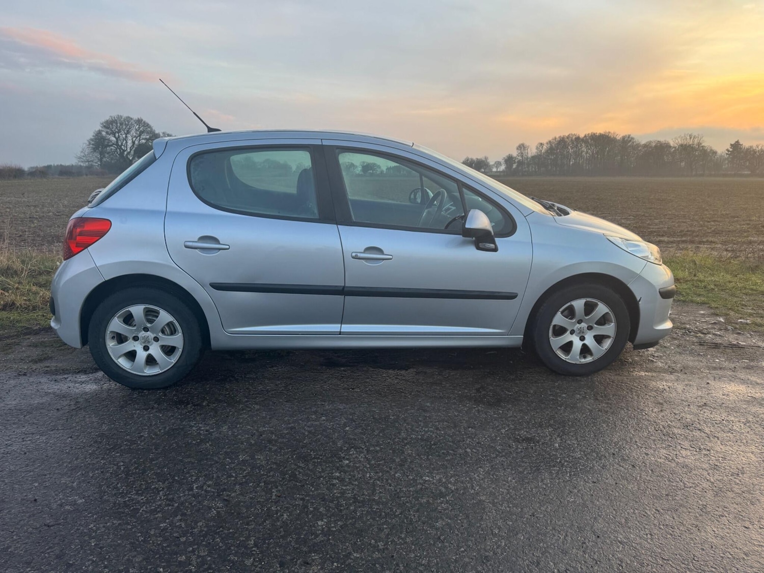 Used Peugeot 207 2009 for sale - 77238554: Photo 17