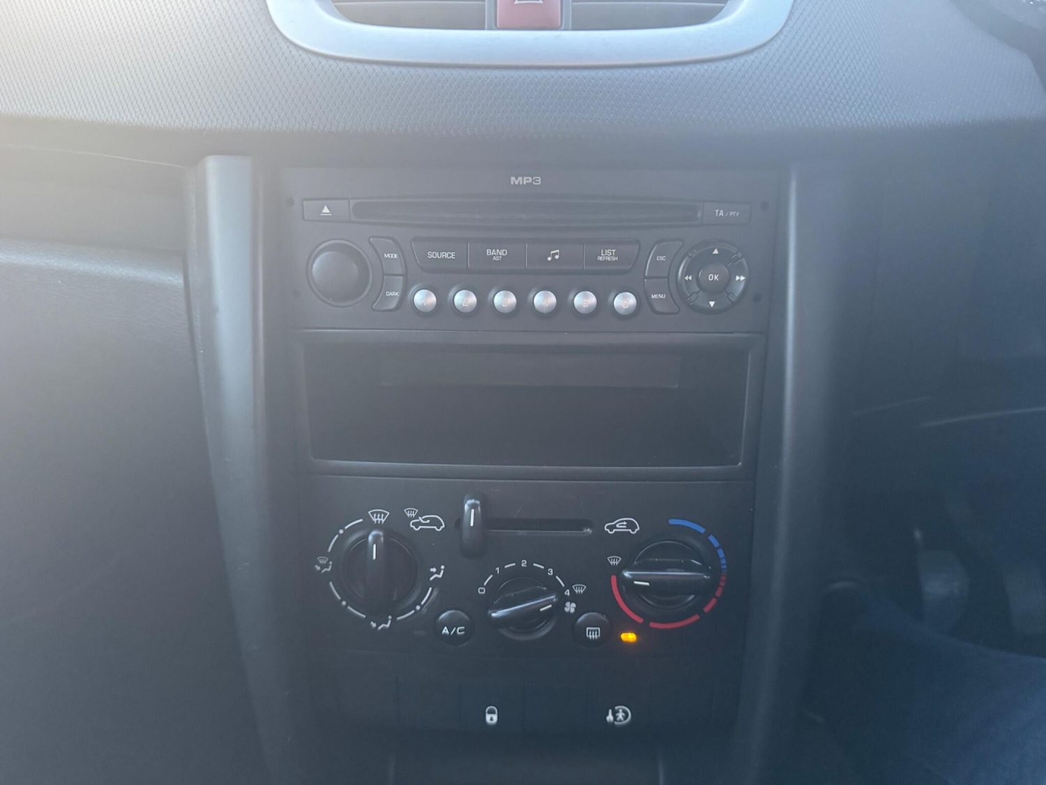 Used Peugeot 207 2009 for sale - 77238554: Photo 23