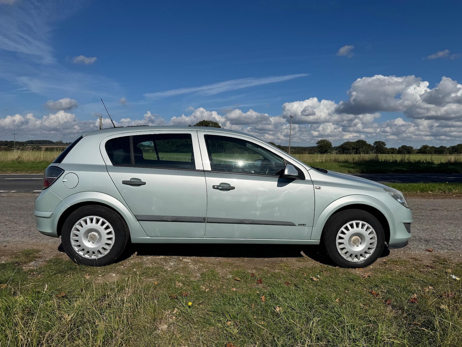 Used Vauxhall Astra 2009 for sale - 76094104: Photo 40