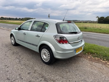 Used Vauxhall Astra 2009 for sale - 76094104: Photo