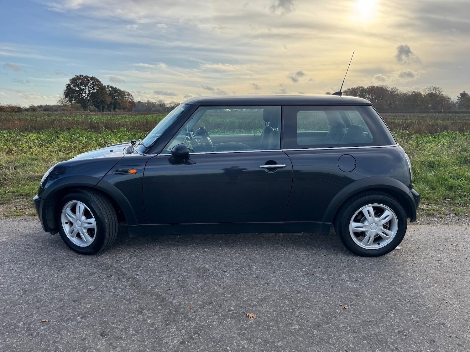 Used MINI Hatch 2005 for sale - 76989789: Photo 23