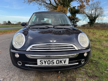 Used MINI Hatch 2005 for sale - 76989789: Photo