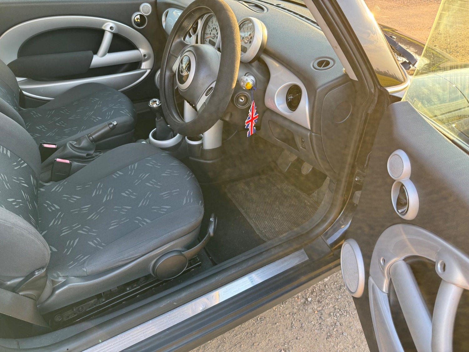 Used MINI Hatch 2005 for sale - 76989789: Photo 48