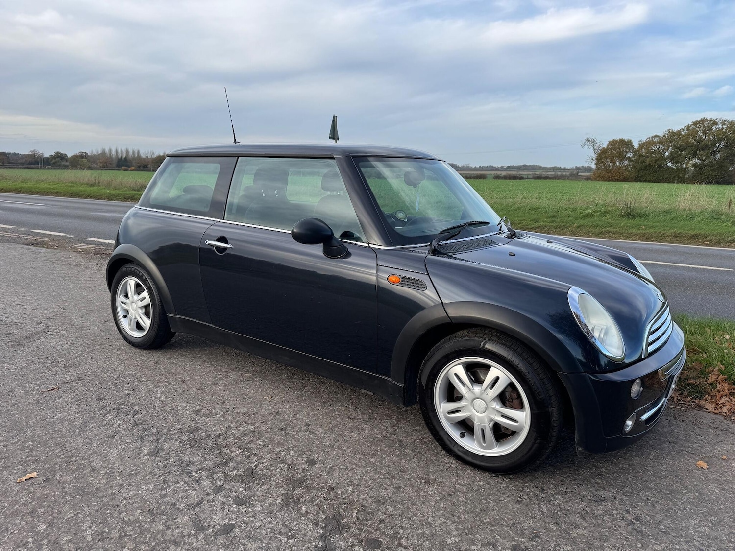 Used MINI Hatch 2005 for sale - 76989789: Photo 8